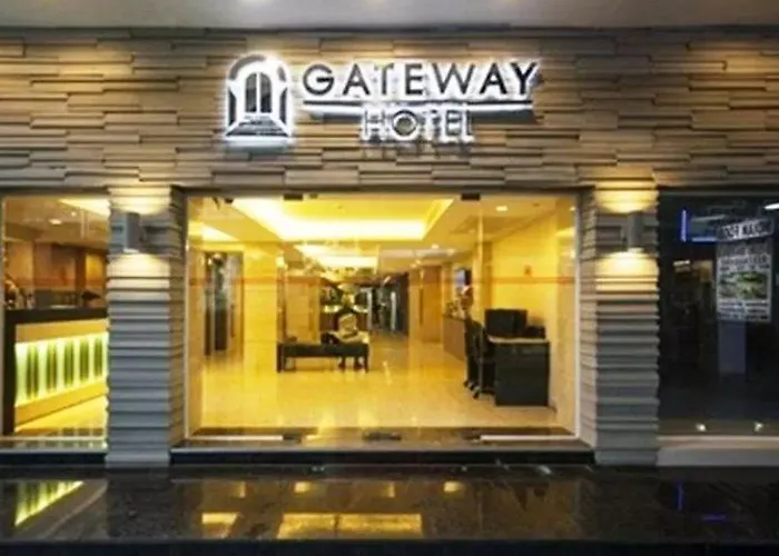 Отель Gateway Pratunam