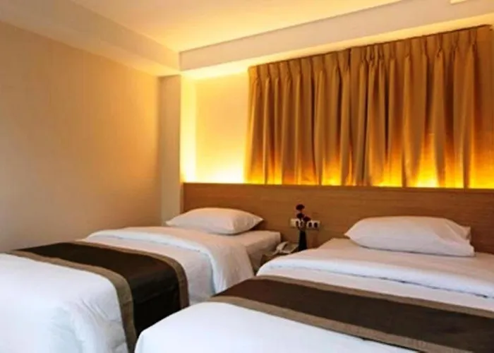 Отель Gateway Pratunam 3*